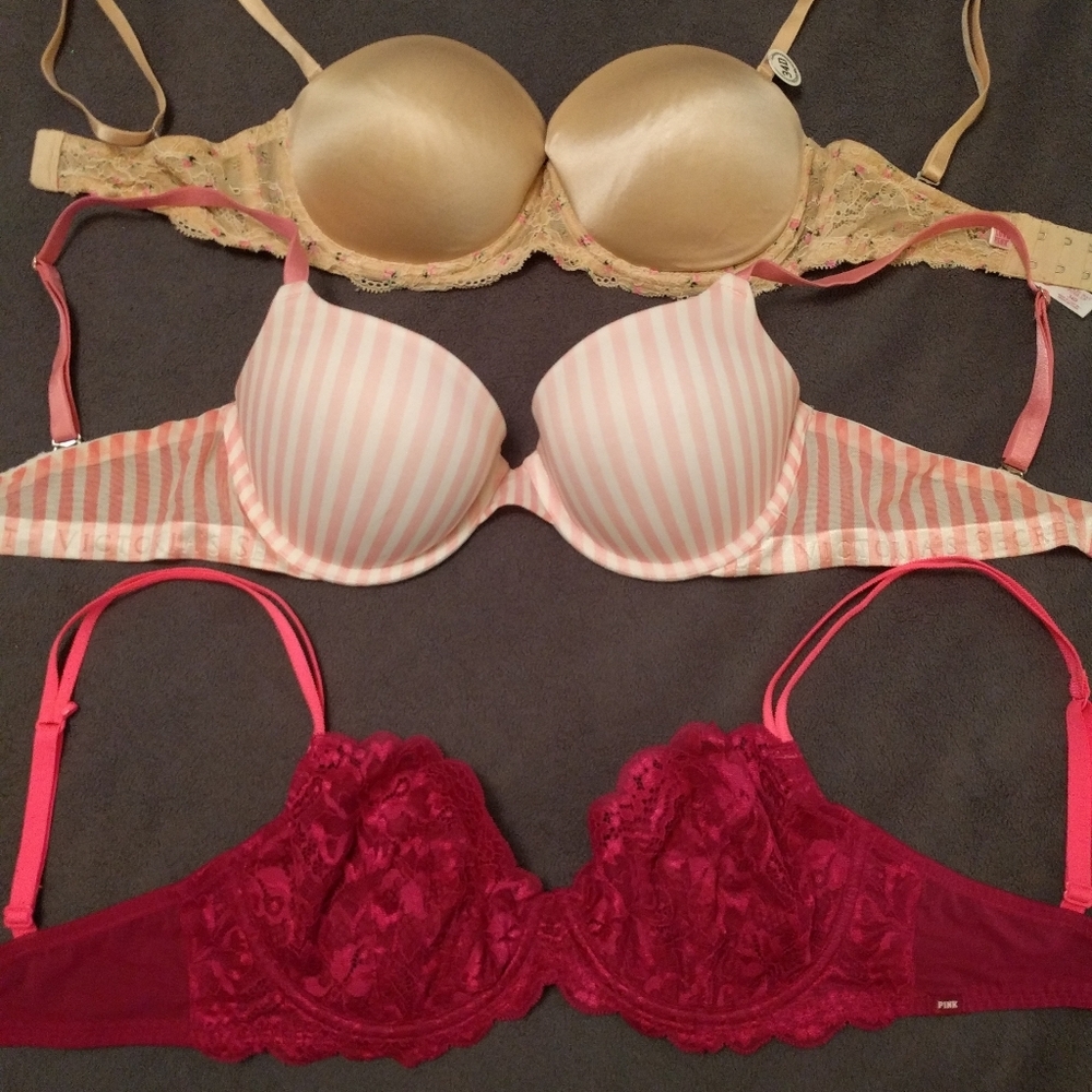 34 D Victoria Secret Bras